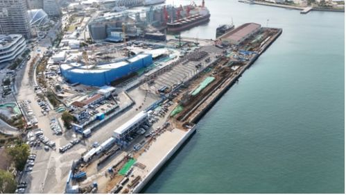 百年碼頭煥新 青島國(guó)際郵輪港區(qū)二號(hào)碼頭16號(hào)泊位主體完工，邁向現(xiàn)代化碼頭建設(shè)與管理新篇章